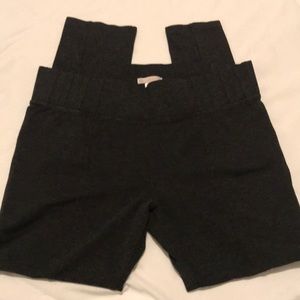 NWOT Dress Barn Grey Leggings.  Size Large